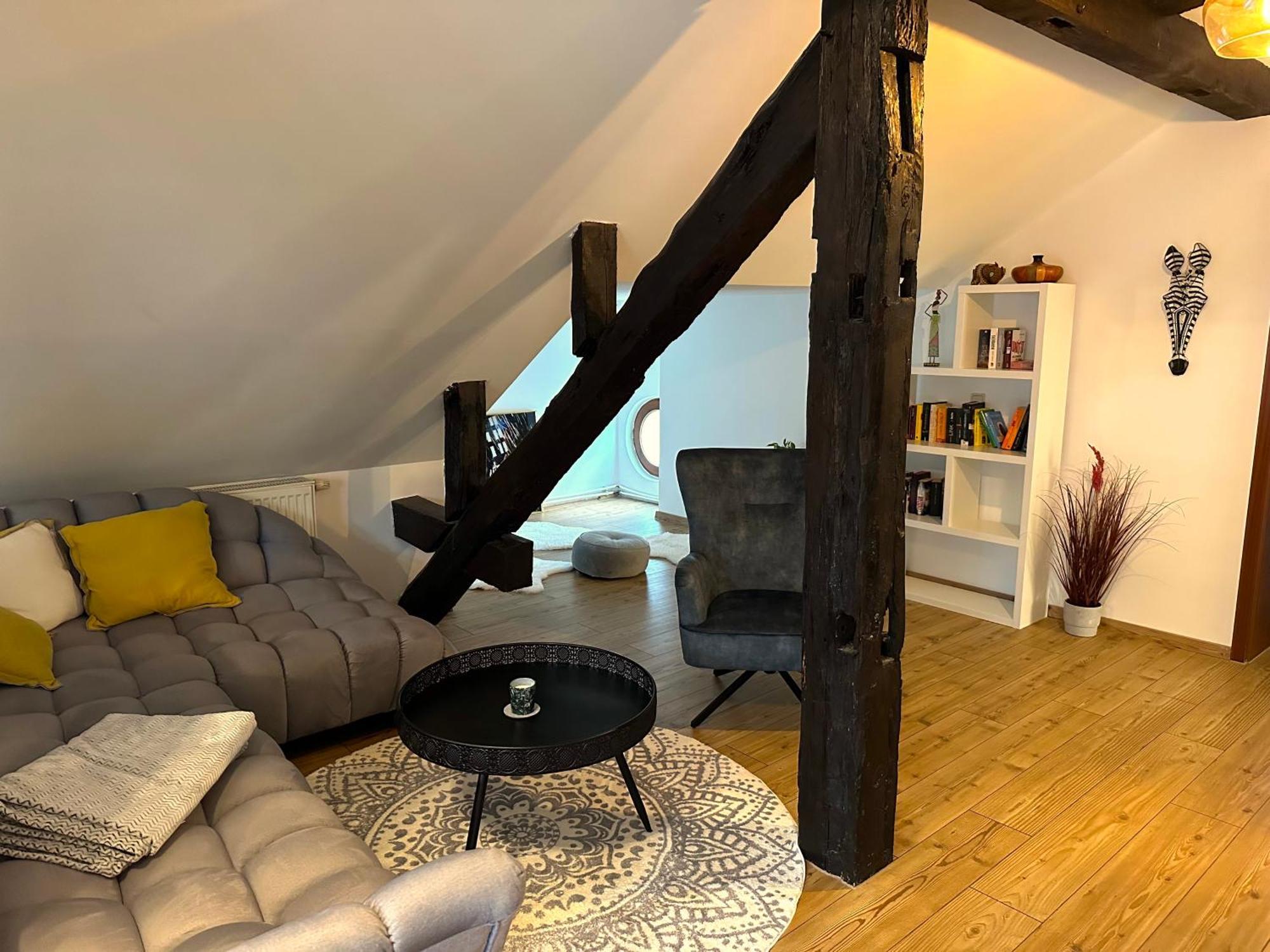 Stilvolle Ferienwohnung In Historischer Stadtvilla Нойбранденбург Экстерьер фото